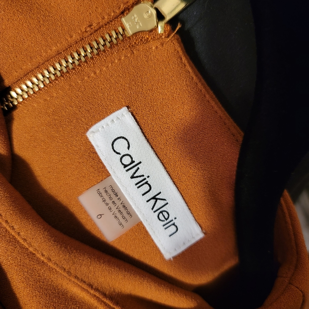 Calvin Klein - Picture 6 of 6